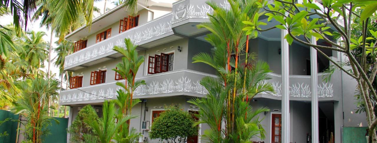 Roy Villa Beach Hotel Kalutara Exterior photo