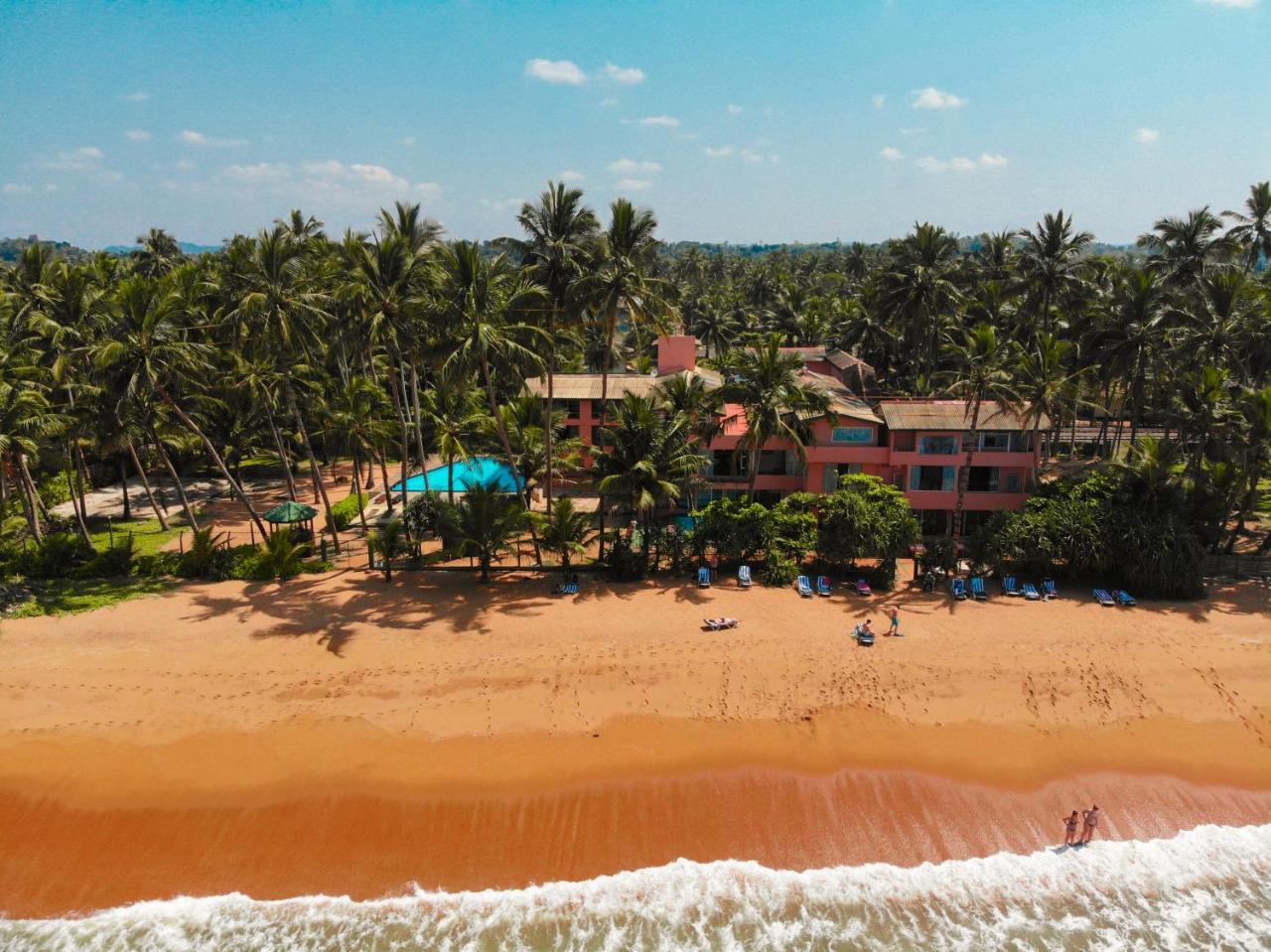 Roy Villa Beach Hotel Kalutara Exterior photo